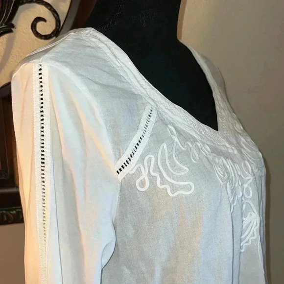 Soft Surroundings White Embroidered Tunic
Women's Size M Coastal Grandma Cotton - Picture 7 of 16